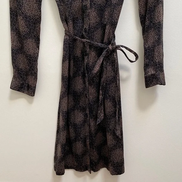 💯 Silk Club Monaco Belted Long Sleeve Midi Dress - Picture 5 of 9